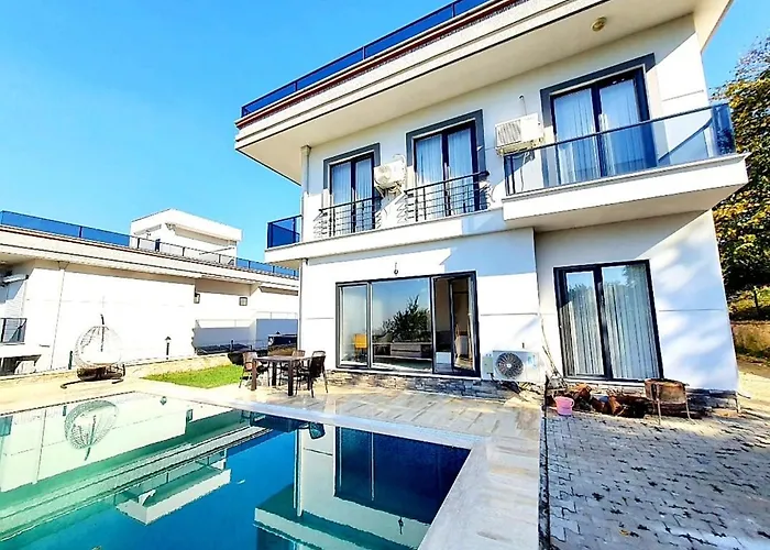Konforlu Bir Villa photo